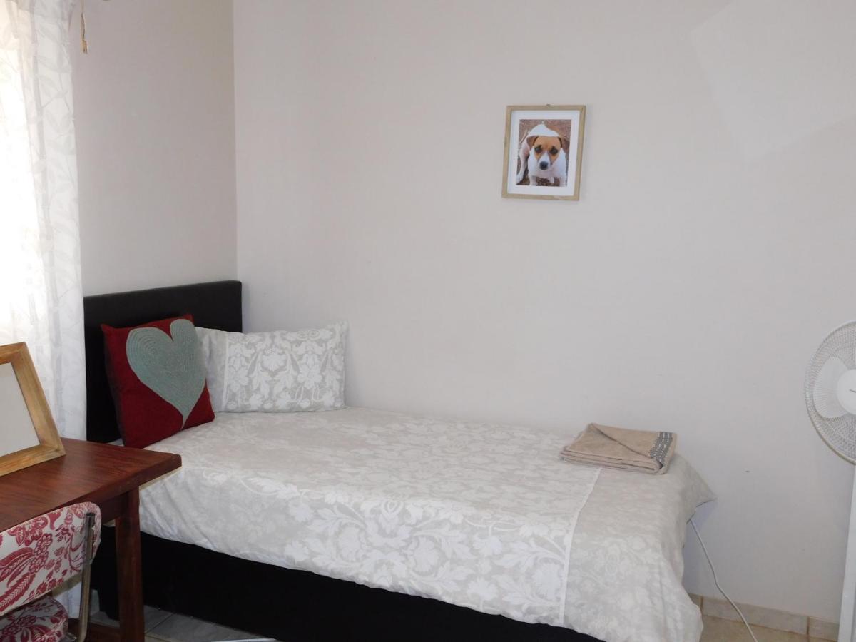 Meteorite Rest Camp Hotel Grootfontein Екстериор снимка
