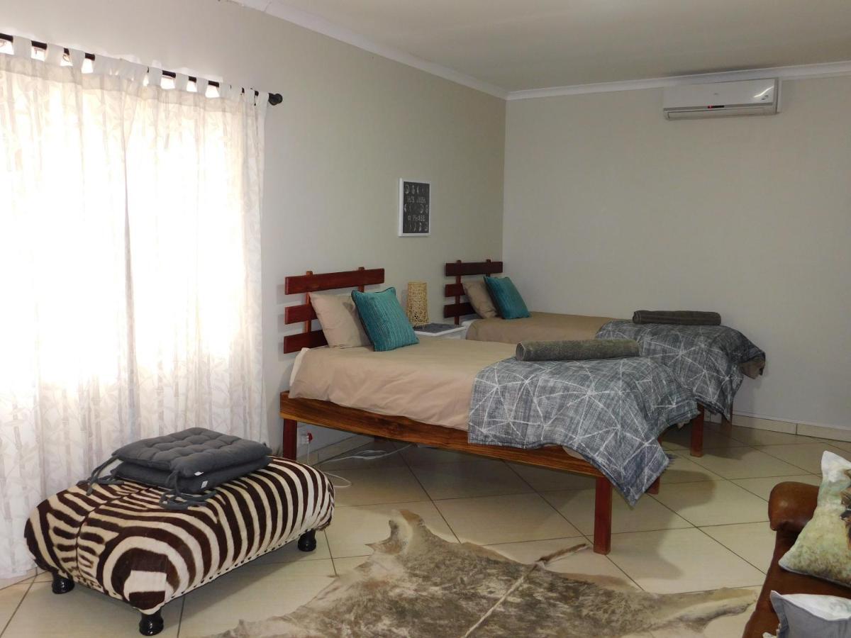 Meteorite Rest Camp Hotel Grootfontein Екстериор снимка