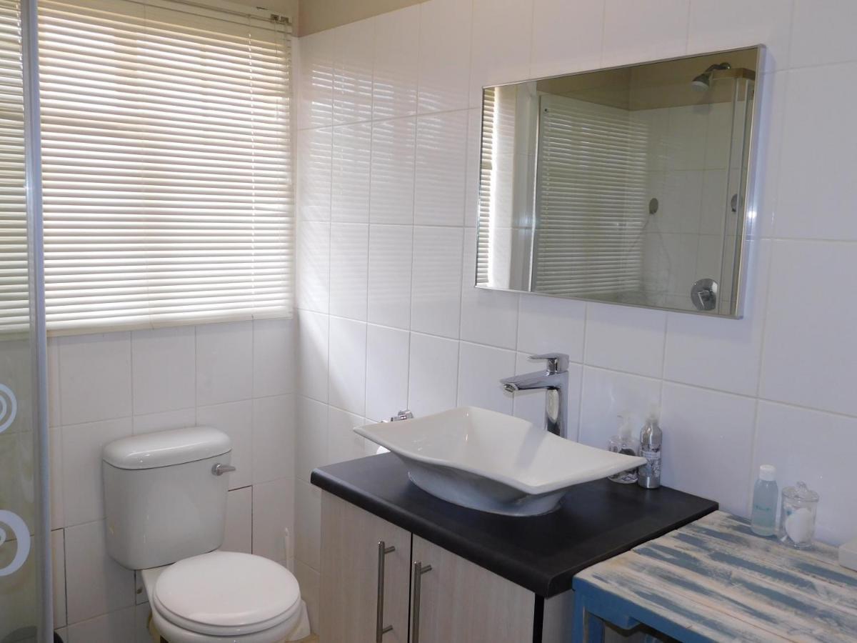 Meteorite Rest Camp Hotel Grootfontein Екстериор снимка